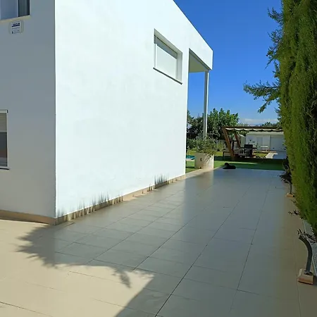 2 Hb Con Maravillosa Piscina A 5 Minutos De Granada Y Campo De Golf Homestay *